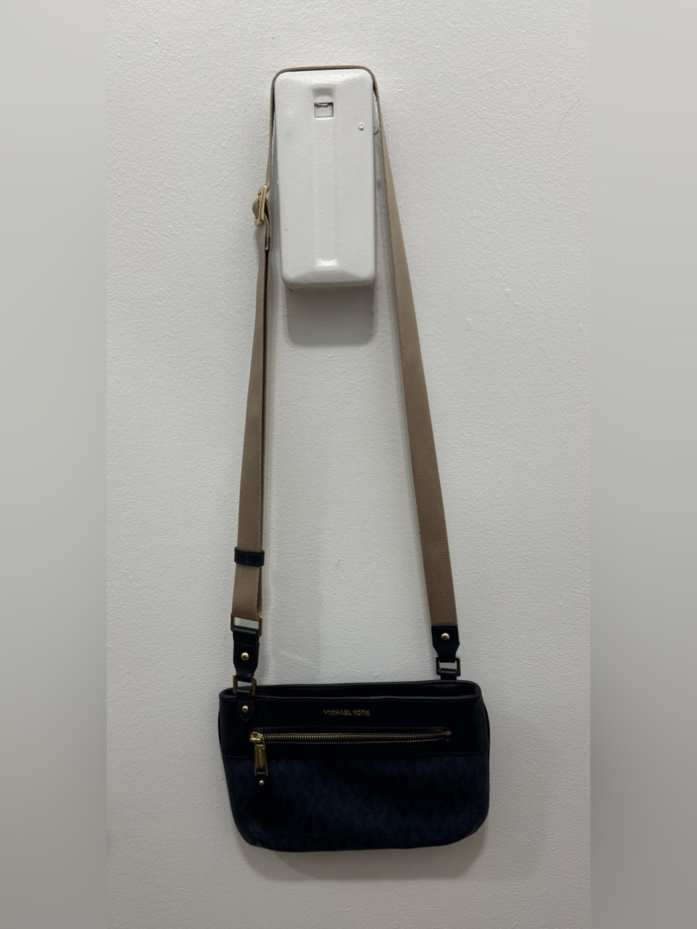 MICHAEL KORS MONOGRAM CROSSBODY BAG
